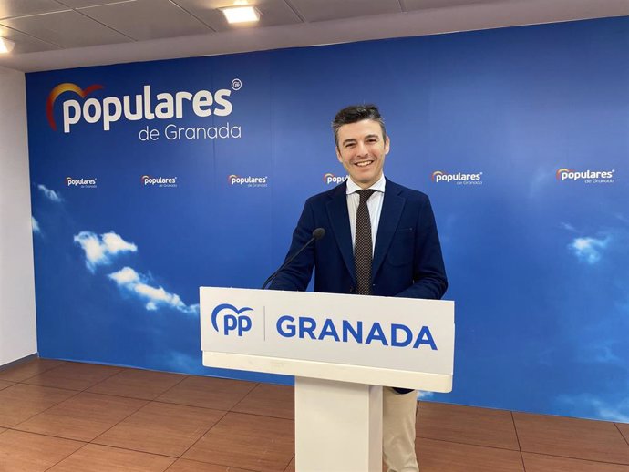 El portavoz de Educación del PP en el Parlamento de Andalucía, Jorge Saavedra.