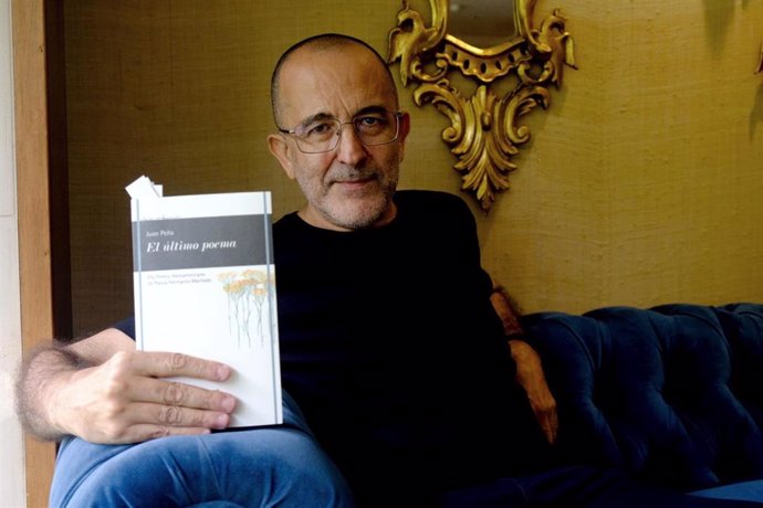 El autor Juan Peña, ganador de la anterior edificón del Premio Iberoamericano de Poesía Hermanos Machado