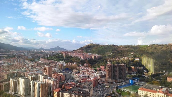 Jornada soleada con algunas nubes.