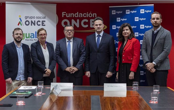 Archivo - Agbar y Fundación Aquae renuevan con Fundación ONCE para promover la formación acedemica a jovenes con discapacidad