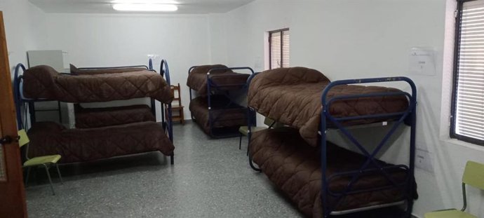 Archivo - Interior de un albergue de temporeros.