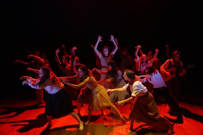 Jaume Viñas homenajea la Guerra Civil en el espectáculo 'Las Trece' en la sala Dau al Sec de Barcelona