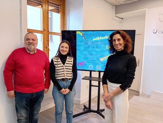 Presentación de las '12 horas de natación solidarias'.
