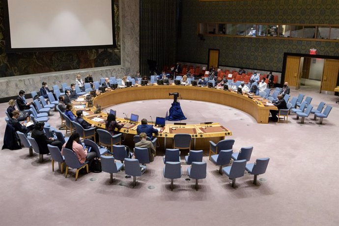 Archivo - UNITED NATIONS, June 14, 2021  -- Photo taken on June 14, 2021 shows a UN Security Council meeting on the situation in Somalia at the UN headquarters in New York. Three members of the Al-Shabaab armed group have been listed for sanctions during 