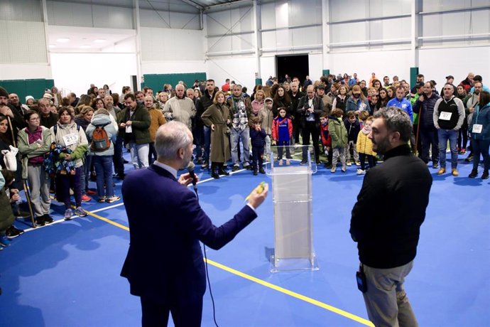 Inauguración del pabellón polideportivo del CEIP Trasmiera