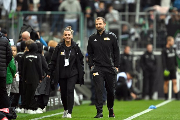 Archivo - 28 September 2024, North Rhine-Westphalia, Moenchengladbach: Berlin coach Bo Svensson reacts ahead of the German Bundesliga soccer match between Borussia Moenchengladbach and 1. FC Union Berlin at Borussia-Park. Photo: Federico Gambarini/dpa - W