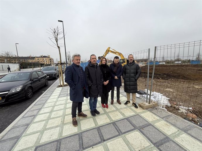 Visita a las obras de construcción de nuevas viviendas de alquiler asequible en Lugones.