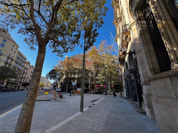 La esquina de las calles Aragó y Bruc en el barrio de l'Eixample de Barcelona