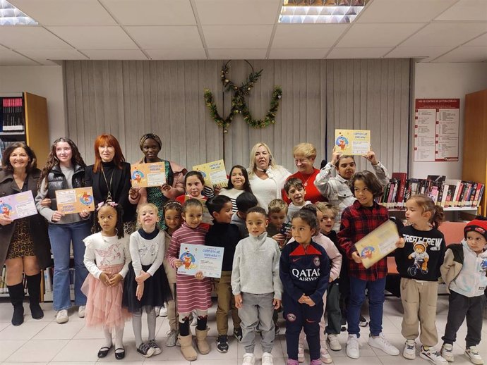 Verónica Carrizo, Vanesa García, Avelina Estrada y Elena Guisot, ganadoras del VI concurso de Navidad de la zona norte