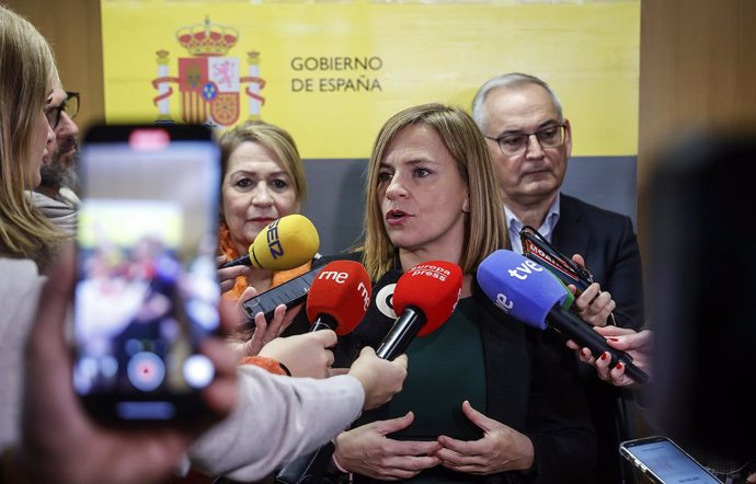 Archivo - La delegada del Gobierno en la Comunidad Valenciana, Pilar Bernabé, ofrece declaraciones a los medios tras una reunión con Adif y eurodiputados, en la Delegación del Gobierno, a 21 de diciembre de 2023, en Valencia, Comunidad Valenciana (España)