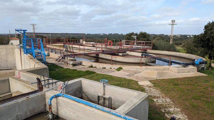 Archivo - Abaqua adjudica los nuevos contratos de tratamiento de aguas residuales y mantenimiento de las infraestructuras hidráulicas en Baleares  