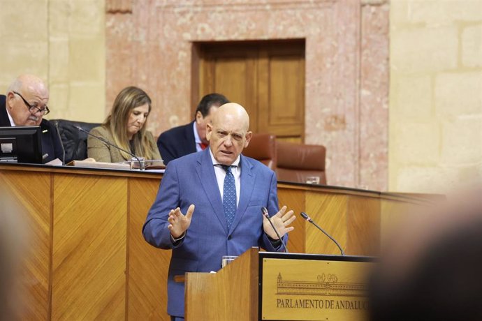 El diputado socialista Gerardo Sánchez, en una imagen de archivo en el Pleno del Parlamento. 