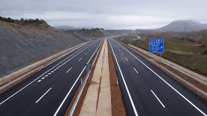 Archivo - Nuevo tramo, de 6 km, de la A-21, entre Santa Cilia y Puente la Reina de Jaca