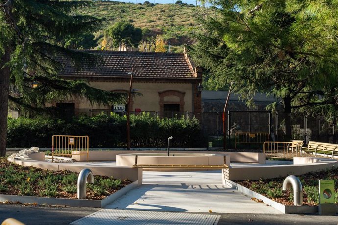 Remodelada la Casa de l'Aigua de Barcelona amb una nova àrea verda al barri de Trinitat Vella