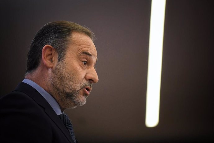 El exministro José Luis Ábalos durante una rueda de prensa en el Congreso de los Diputados 