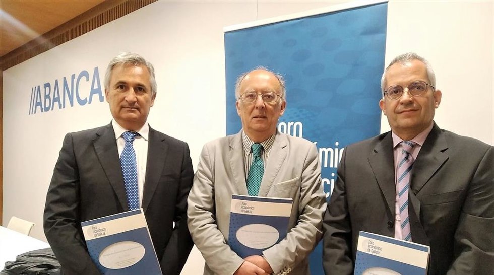 Archivo - Presentación del informe de coyuntura económica del Foro Económico de Galicia del primer trimestre de 2022