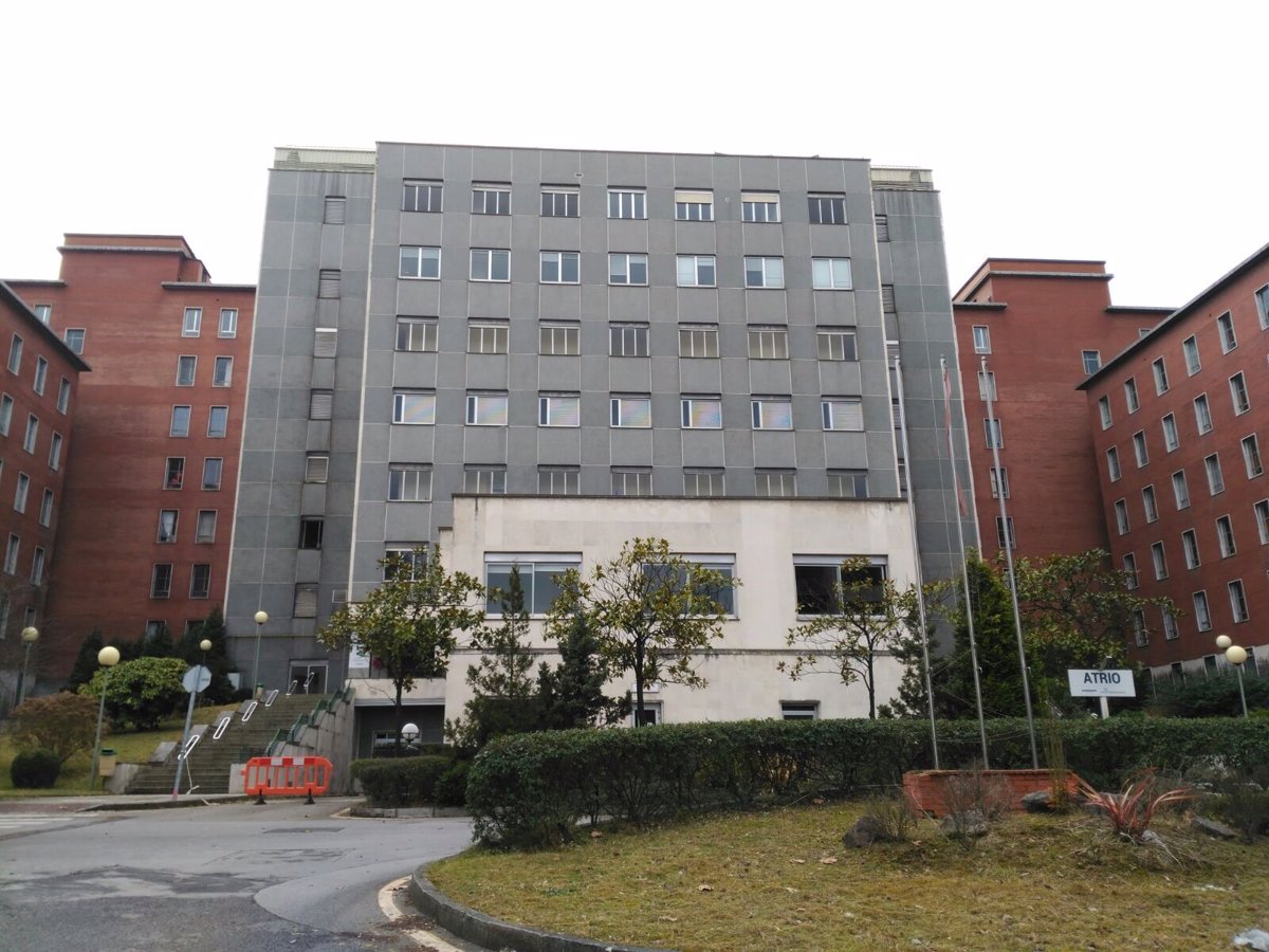 El Ministerio de Seguridad Social oficializa la cesión de los edificios del antiguo HUCA a la Universidad de Oviedo