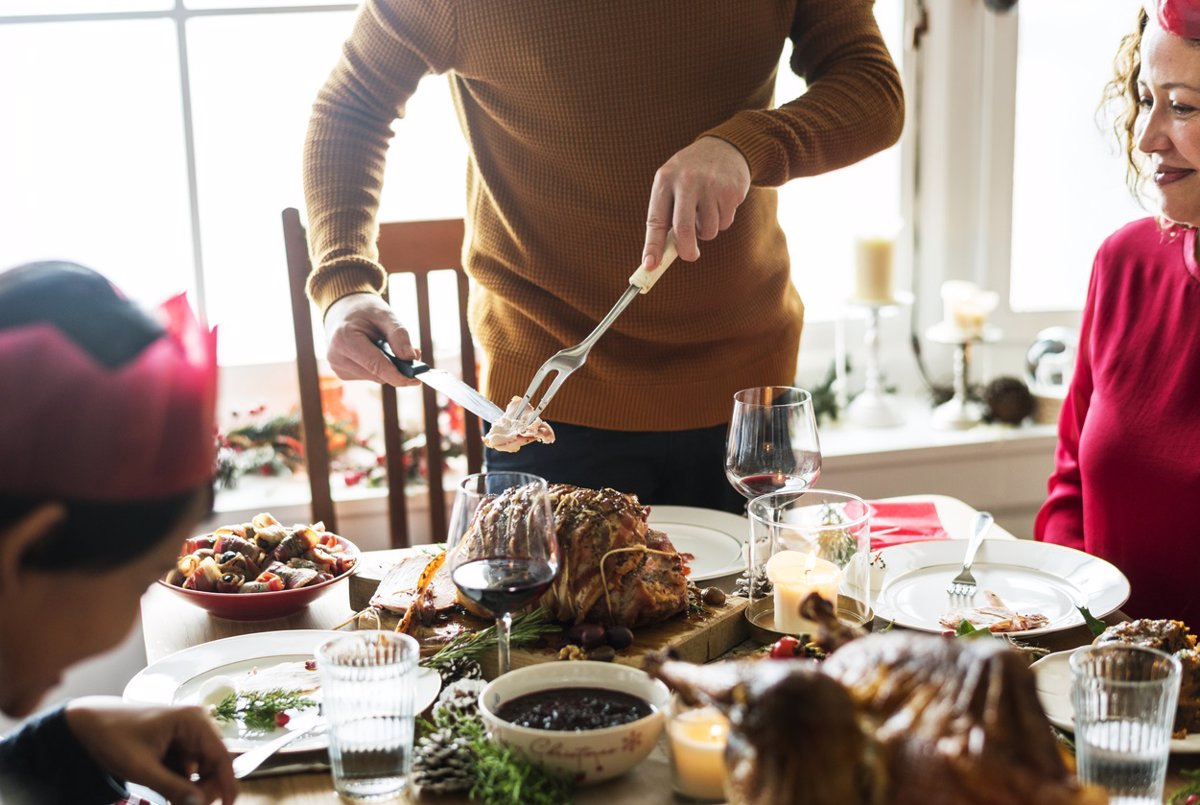 Alergólogos recomiendan comunicar las alergias alimentarias a los anfitriones de las cenas de Navidad