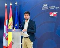 Tudanca defiende que el PSCL ha aprovechado la "debilidad" del Gobierno tras la "huída" de Vox
