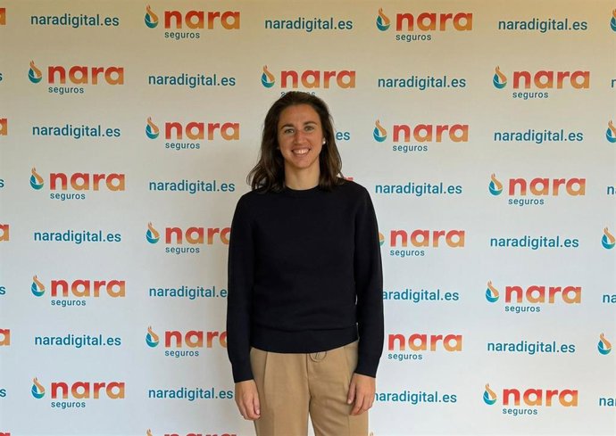 Archivo - La tenista española Sara Sorribes durante un acto con Nara Seguros