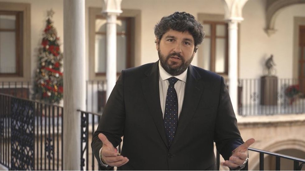 El presidente del Gobierno regional, Fernando López Miras, ofrece su mensaje de fin de año