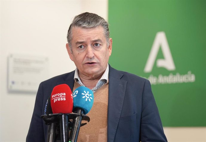 El consejero de la Presidencia, Antonio Sanz, este lunes en Sevilla en declaraciones a los medios de comunicación después de presidir la reunión del Consejo Rector de la Agencia Digital de Andalucía (ADA).