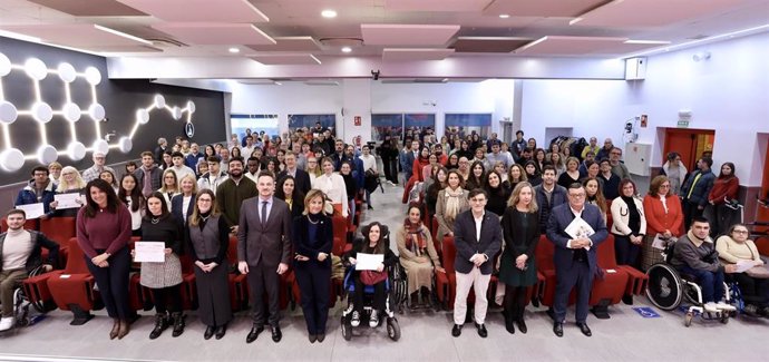 Fundación ONCE otorga 20 becas de Estudios y Deporte a alumnos con discapacidad.