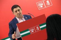 Reyes (PSOE) afirma que al PP "le queda muy grande la democracia" por no asumir la moción de censura en Jaén
