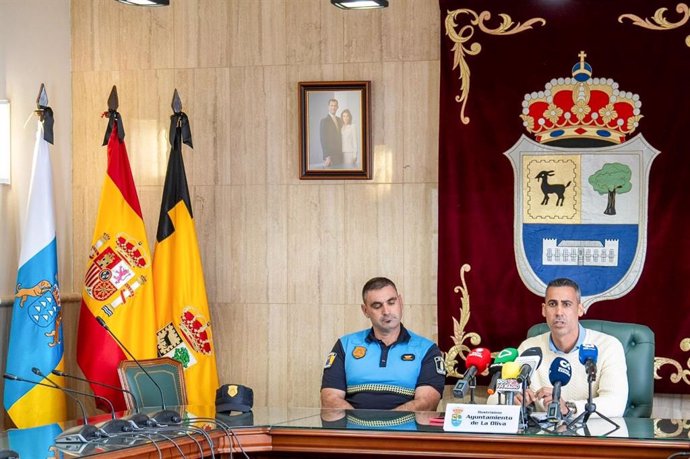 Rueda de prensa del alcalde de La Oliva, Isaí Blanco