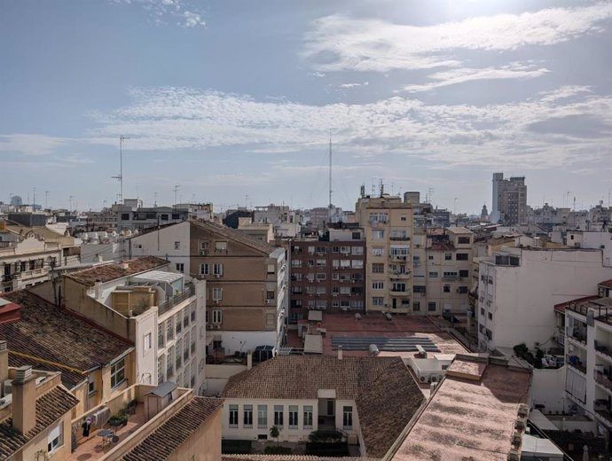 Cielo en València, lunes 2 de diciembre de 2024. Imagen de archivo