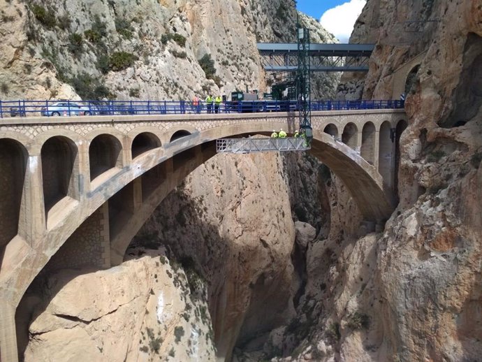 Viaducto de Mascarat (Alicante) en carretera N-332, punto kilométrico 165.