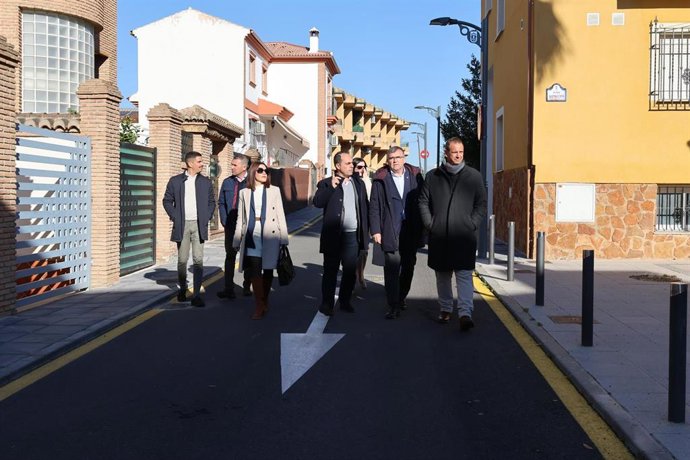 Visita del Gobierno a Pulianas, con el alcalde, José Antonio Carranza, en el centro en la imagen, y el subdelegado, José Antonio Montilla, a su izquierda