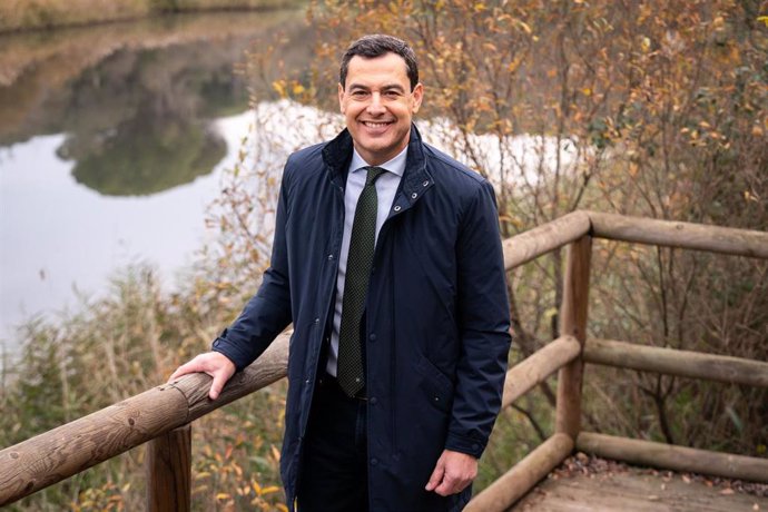 Archivo - El presidente de la Junta de Andalucía, Juanma Moreno, en su mensaje de Navidad de 2023, desde Doñana. (Foto de archivo).