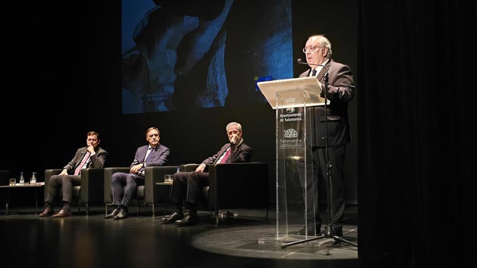 Presentación del libro Unamuno en la memoria de Salamanca. Homenajes, reconocimientos y honores en la ciudad, de Francisco Blanco Prieto.