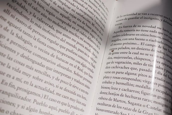 Archivo - Un página de un libro .