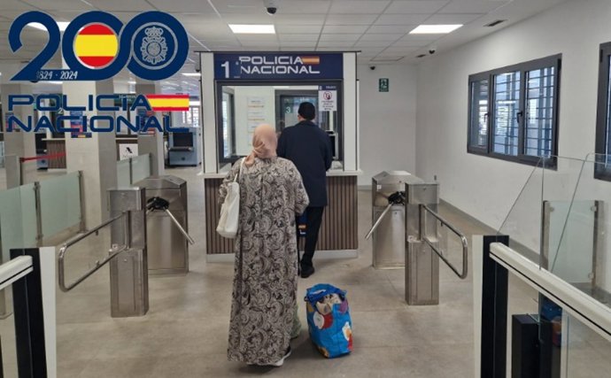 Paso fronterizo de Beni Enzar.