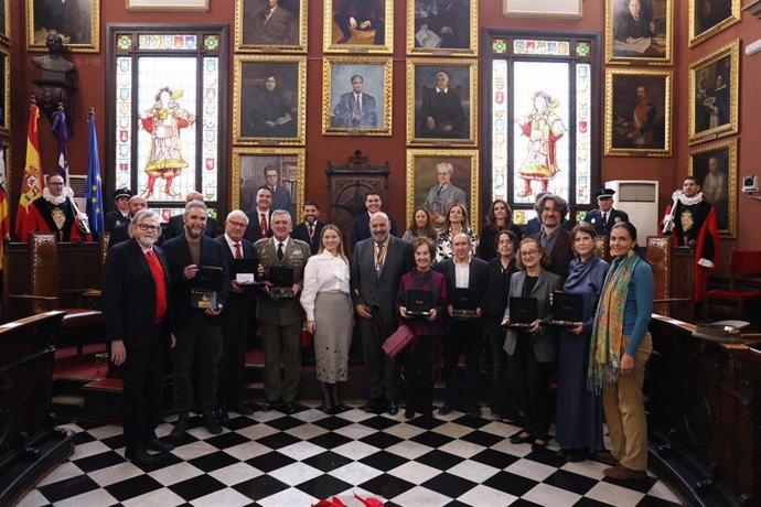 La presidenta del Govern, Marga Prohens, asiste a los actos con motivo de la Festa de l'Estendard