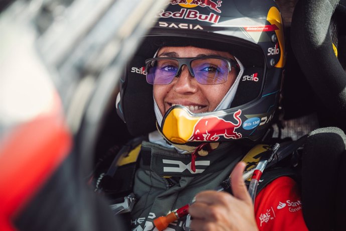 Archivo - La piloto española Cristina Gutiérrez, del equipo Dacia, en el Rally de Marruecos 2024.