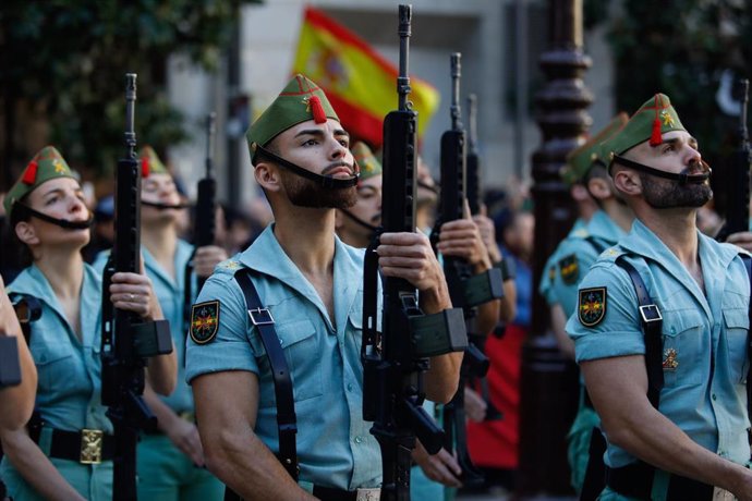 Archivo - La Legión desfila durante la celebración del Día de la Toma de Granada, el pasado 2 de enero