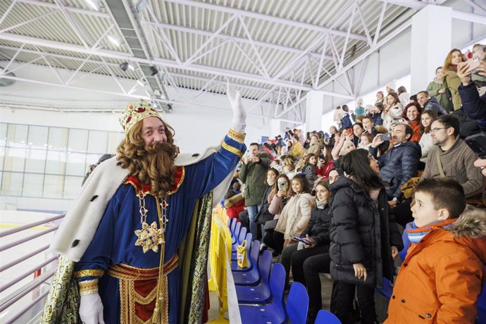 Archivo - El Ayuntamiento de Logroño sorteará 250 invitaciones dobles para asistir a la visita de los Reyes Magos a la pista de hielo