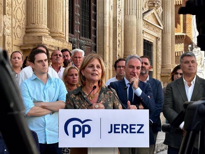 Archivo - La alcaldesa de Jerez de la Frontera, María José García-Pelayo, en una imagen de archivo de un acto de partido. 