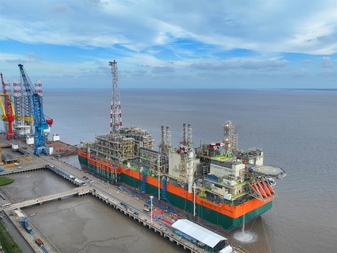 Archivo - September 13, 2022, Qidong, Qidong, China: On September 9, 2022, the floating production, storage and unloading vessel known as the giant ''offshore oil and gas processing plant'' was photographed in Qidong, Jiangsu, by COSCO SHIPPING Offshore E
