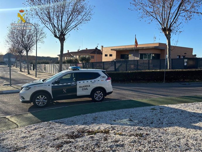 Vehículo de la Guardia Civil en El Casar.