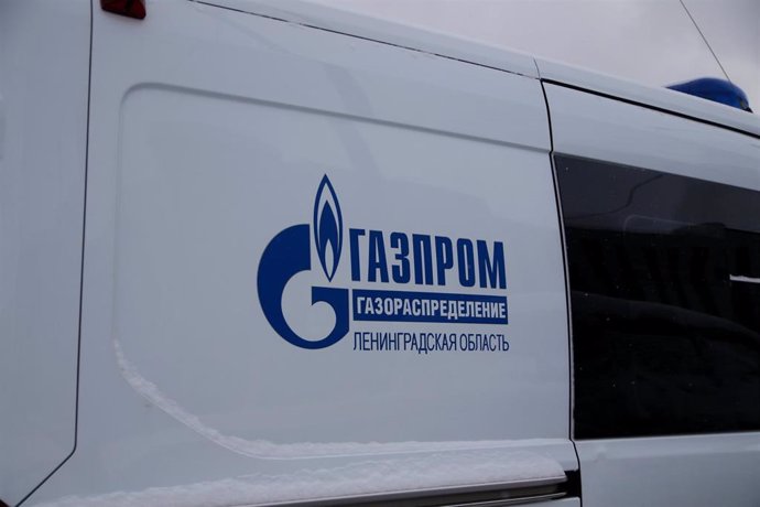 Archivo - Vehículo de distribución de Gazprom en San Petersburgo