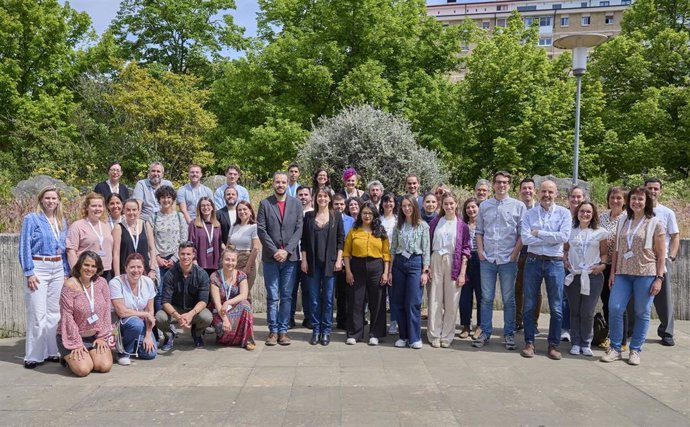 Archivo - Foto de grupo del evento anual del Cuerpo Europeo de Solidaridad (CES)