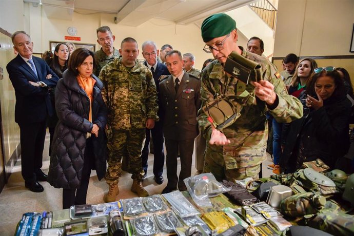 Archivo - La ministra de Defensa, Margarita Robles, en la Academia de Infantería de Toledo.