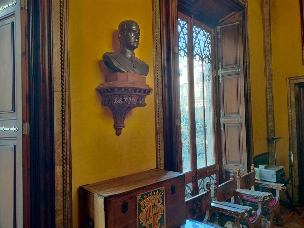 Busto del Rey Emérito en el Palacio del Consell de Mallorca