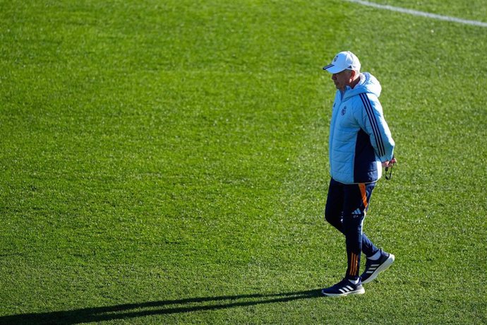 Carlo Ancelotti durante un entrenamiento del Real Madrid