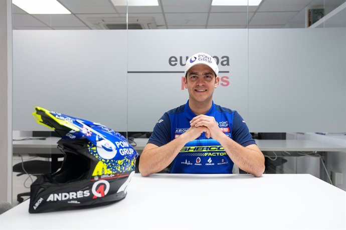 Lorenzo Santolino attends an interview for Europa Press with Javi Vega and Lorenzo Santolino at Europa Press headquarters on December 18, 2024, in Madrid, Spain.