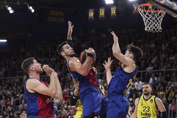 Willy Hernangomez of FC Barcelona in action during the Turkish Airlines Euroleague, match played between FC Barcelona and Fenerbahce Beko Istanbul at Palau Blaugrana on December 17, 2024 in Barcelona, Spain.